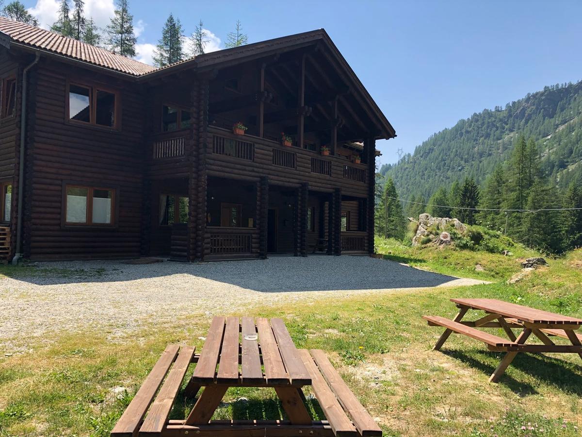 Chalet Rosa Dei Monti 호텔 발프라토 소아나 외부 사진